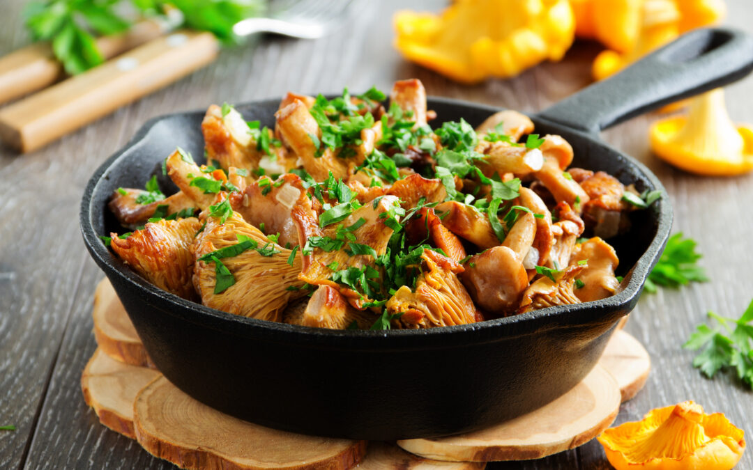 Selbst gemachte Nudeln mit selbst gefundenen Eierschwammerl