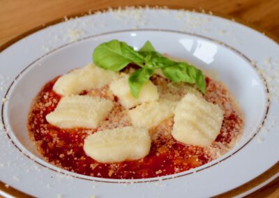 Ricottagnocchi mit Tomatensauce