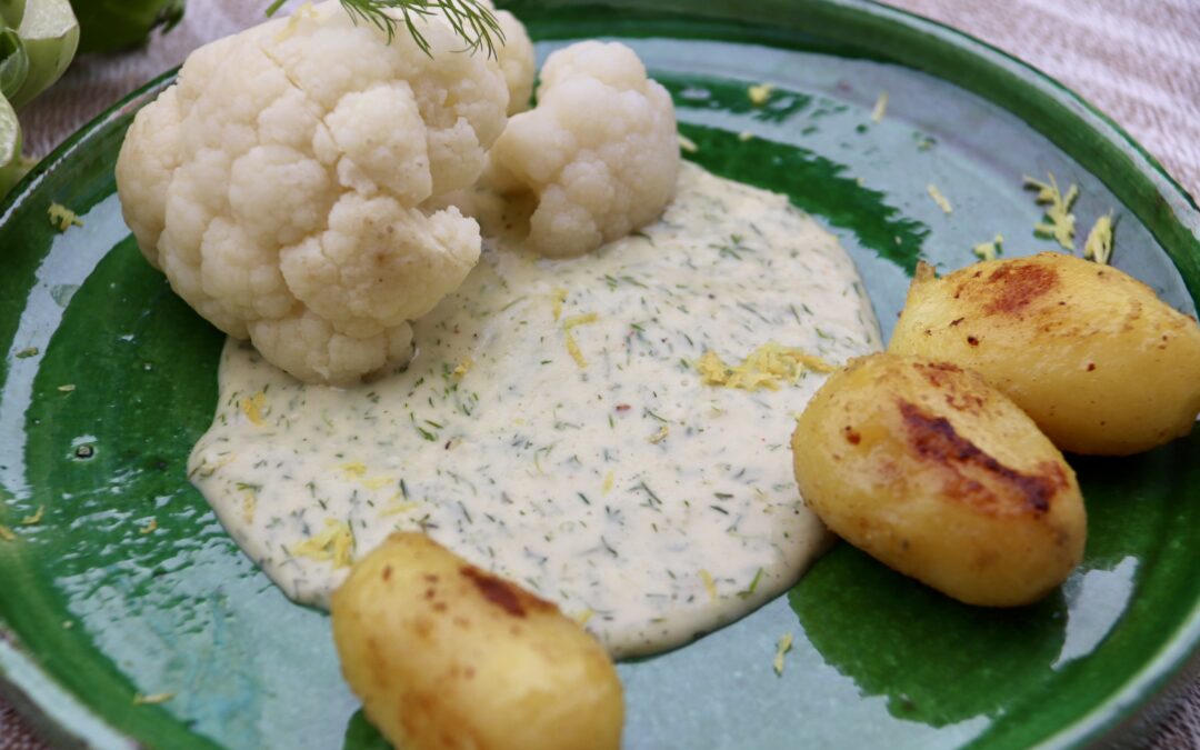 Altwiener Karfiol mit weißer Sauce