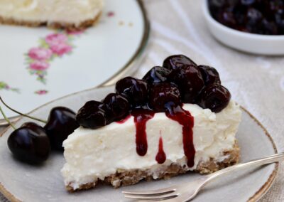 No-bake-Cheesecake mit Kirschen