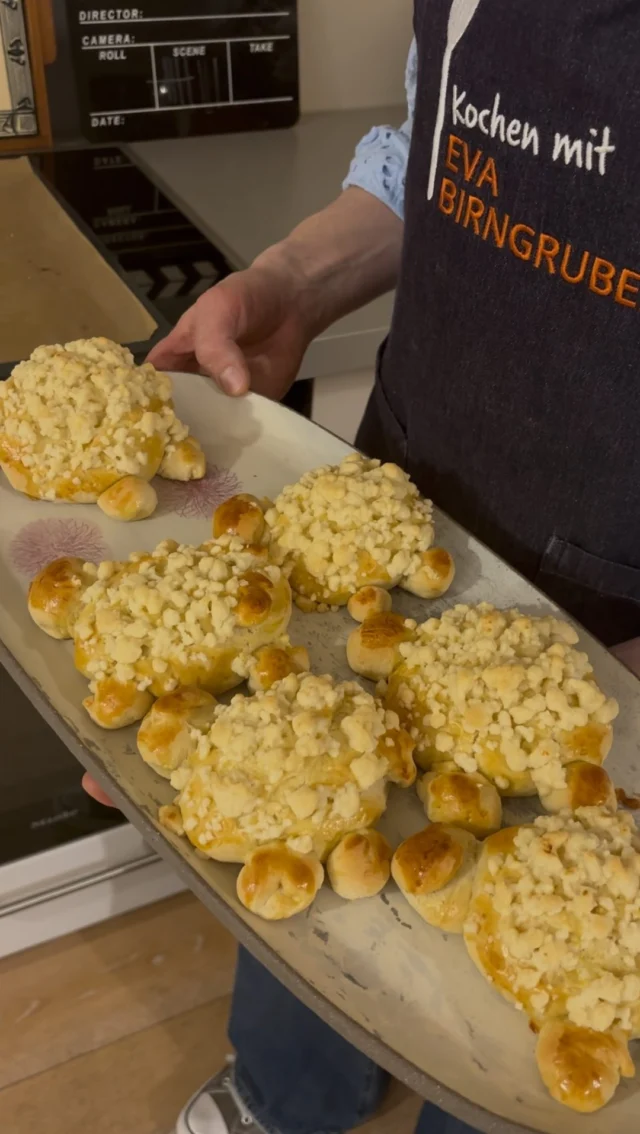 Frohe Ostern allerseits! Den Link zum Video findest du in der Bio⬆️.
#froheostern #osterlamm #osterbäckerei #backenfürostern