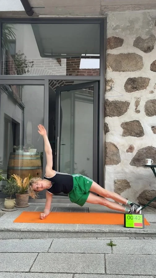 Training zum Mitmachen (Arme & Beine)- live aufgenommen.
#frühsport #livetraining #bodyweightworkout #fitbleiben #fitwerden #fitundgesund